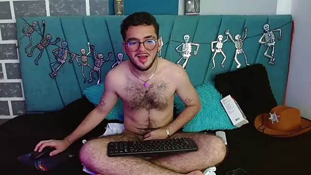 Zac Golden online show from October 31, 2025, 3:07 am