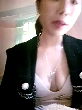 mekaka00 online show from December 23, 2025, 4:32 am