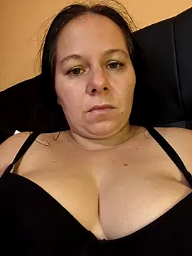 anays dirtyshow online show from November 12, 2025, 7:31 am