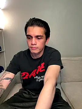 Snapshot of Orlando702@xh chatting on November 6, 2025, 5:52 am Orlando702xh online show from November 6, 2025, 5:52 am