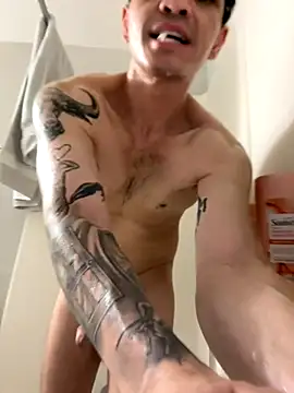 Snapshot of Orlando702@xh chatting on November 17, 2025, 9:09 pm Orlando702xh online show from November 17, 2025, 9:09 pm