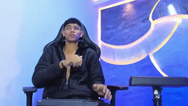 Sex Boy 33  online show from November 26, 2025, 6:03 am