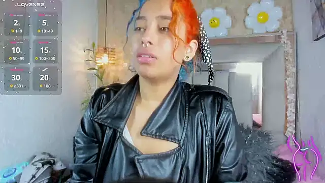 Cristall ravven online show from December 3, 2025, 2:26 pm