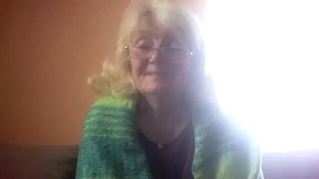Snapshot of AmyLove353 chatting on May 13, 2026, 4:54 am AmyLove353 online show from May 13, 2026, 4:54 am