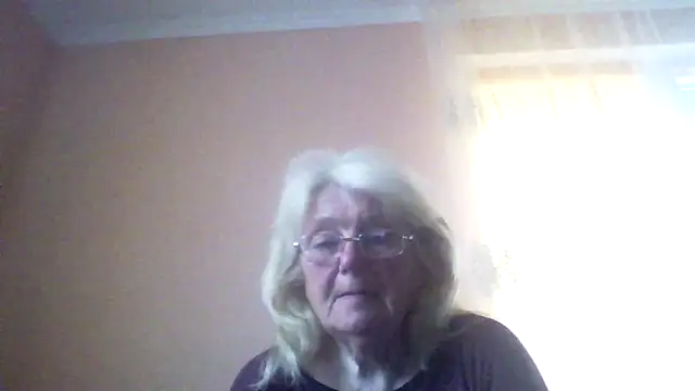 Snapshot of AmyLove353 chatting on May 18, 2026, 4:51 am AmyLove353 online show from May 18, 2026, 4:51 am