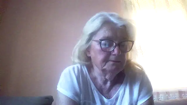 Snapshot of AmyLove353 chatting on May 28, 2026, 3:48 am AmyLove353 online show from May 28, 2026, 3:48 am