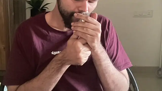 Snapshot of MakeMeAwareAah chatting on December 20, 2025, 1:56 am MakeMeAwareAah online show from December 20, 2025, 1:56 am