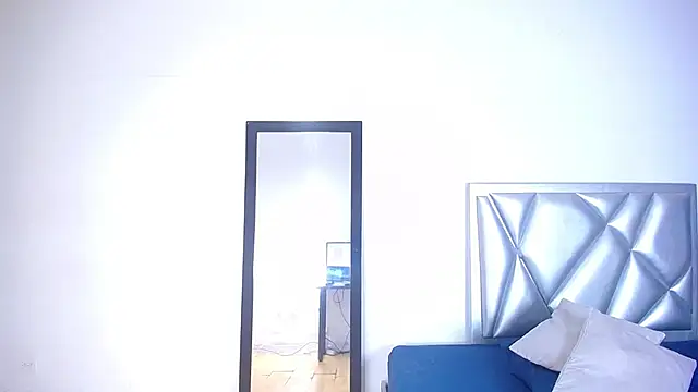 sexycum dumpster online show from November 29, 2025, 1:58 pm