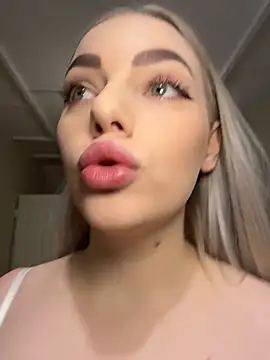 HugeBoobsAlice online show from February 27, 2026, 5:07 am