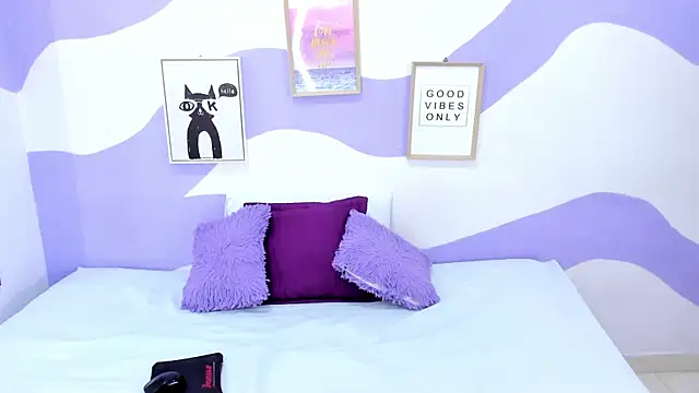 VIOLETA-28 online show from November 11, 2025, 1:22 pm