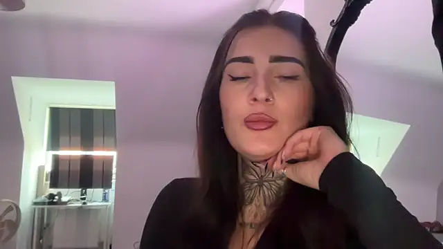 CleoStarr444 online show from October 21, 2025, 10:49 am