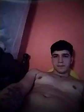 Snapshot of Danii2005 chatting on October 28, 2025, 6:43 pm Danii2005 online show from October 28, 2025, 6:43 pm