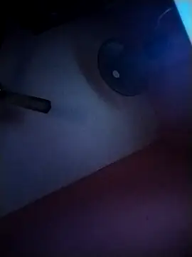 Snapshot of Danii2005 chatting on December 3, 2025, 2:19 am Danii2005 online show from December 3, 2025, 2:19 am