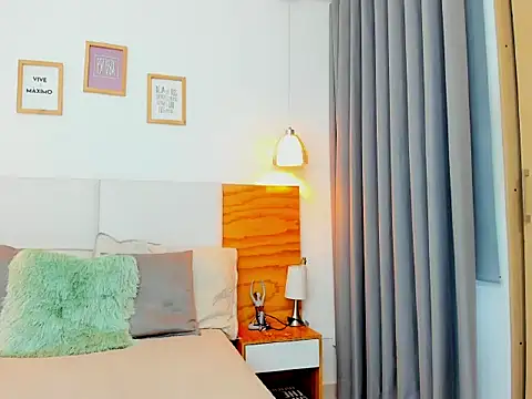 Snapshot of Abbie_royy chatting on October 27, 2025, 12:31 pm Abbie royy online show from October 27, 2025, 12:31 pm