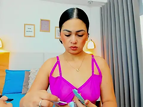 Snapshot of Abbie_royy chatting on November 18, 2025, 12:20 pm Abbie royy online show from November 18, 2025, 12:20 pm