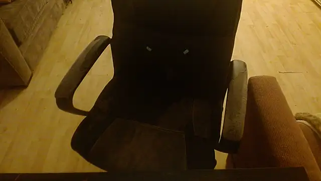 stacybanks online show from November 20, 2025, 11:32 am