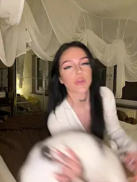 Gabbyys online show from April 23, 2026, 8:00 pm