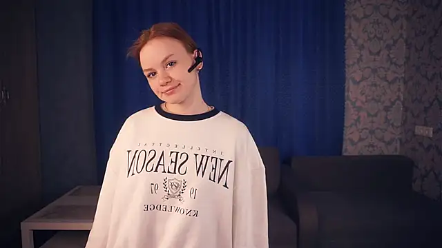 Snapshot of KarlynGow chatting on November 15, 2025, 6:22 am KarlynGow online show from November 15, 2025, 6:22 am