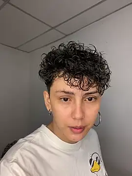 Abby Evanns1 online show from November 12, 2025, 1:50 am