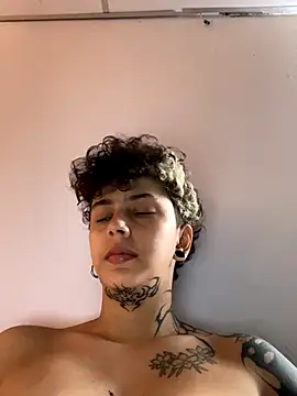 Abby Evanns1 online show from December 21, 2025, 2:24 pm