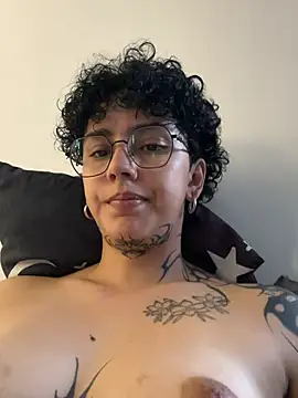 Abby Evanns1 online show from February 25, 2026, 4:27 pm