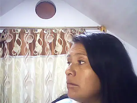 clavel1 online show from November 24, 2025, 2:55 am