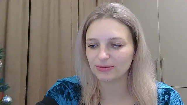 ElisSky301 online show from December 20, 2025, 9:33 pm