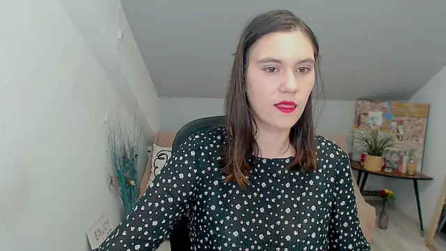 Snapshot of IzzyMonro chatting on October 23, 2025, 4:17 pm IzzyMonro online show from October 23, 2025, 4:17 pm