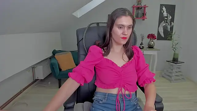 Snapshot of IzzyMonro chatting on December 4, 2025, 7:06 am IzzyMonro online show from December 4, 2025, 7:06 am