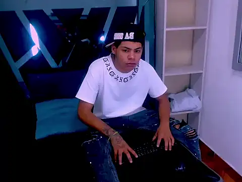 Yordi Alpha online show from November 7, 2025, 1:00 pm