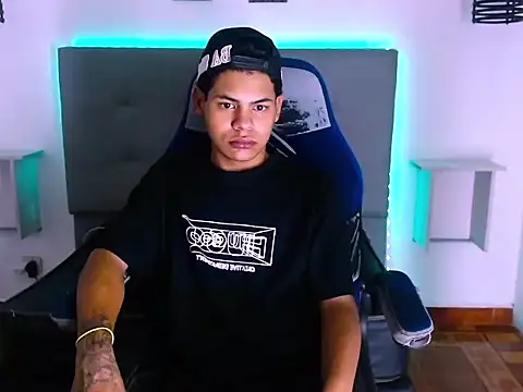 Yordi Alpha online show from December 15, 2025, 6:39 am