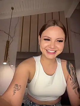 Snapshot of Beella1_ chatting on November 12, 2025, 11:43 am Beella1 online show from November 12, 2025, 11:43 am