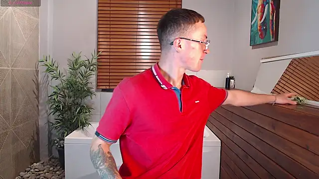 Snapshot of Lil_James chatting on November 24, 2025, 7:35 pm Lil James online show from November 24, 2025, 7:35 pm