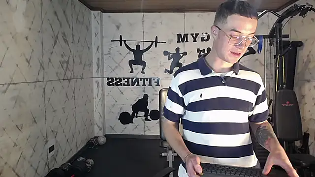 Snapshot of Lil_James chatting on November 27, 2025, 7:16 pm Lil James online show from November 27, 2025, 7:16 pm