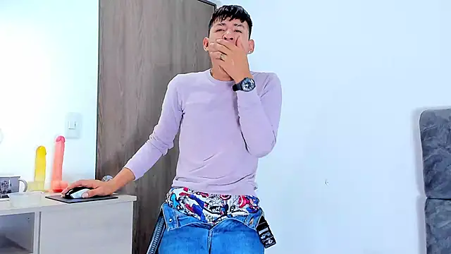 Nicolas Torres  online show from November 10, 2025, 7:40 am