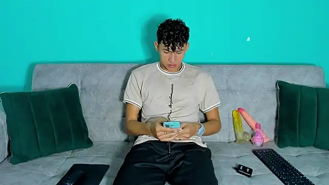 Nicolas Torres  online show from November 25, 2025, 6:24 am