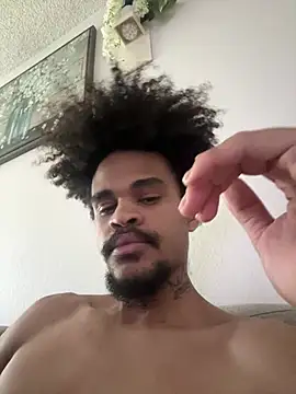 Mrmakeherwet Tez online show from February 26, 2026, 4:06 pm