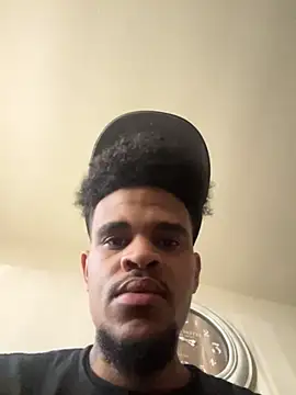 Snapshot of Mrmakeherwet_Tez chatting on March 3, 2026, 5:41 pm Mrmakeherwet Tez online show from March 3, 2026, 5:41 pm