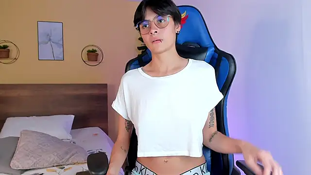 Snapshot of MartinnaGrecco chatting on November 21, 2025, 8:29 pm MartinnaGrecco online show from November 21, 2025, 8:29 pm