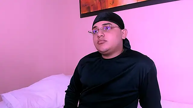 Santo Pecado  online show from October 23, 2025, 1:43 pm