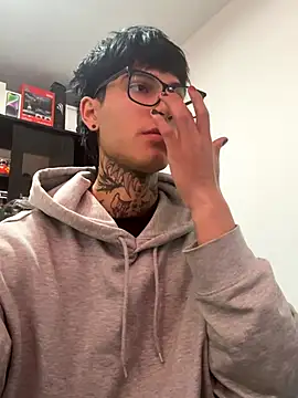 Snapshot of sflps chatting on November 10, 2025, 4:28 pm sflps online show from November 10, 2025, 4:28 pm