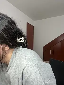 Selena Roa online show from February 11, 2026, 4:23 pm