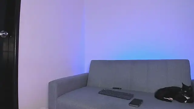 miah storm online show from January 12, 2026, 2:17 am