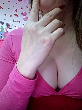 Emili68 online show from January 11, 2026, 9:31 pm