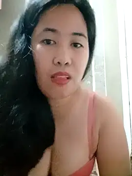 Creamy Pussycat28 online show from November 22, 2025, 9:14 pm