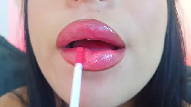 mia roux1 online show from March 23, 2026, 9:30 pm