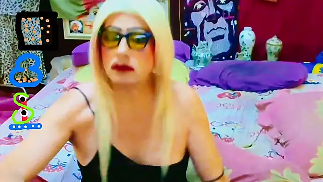 horni4luv online show from December 17, 2025, 11:00 pm