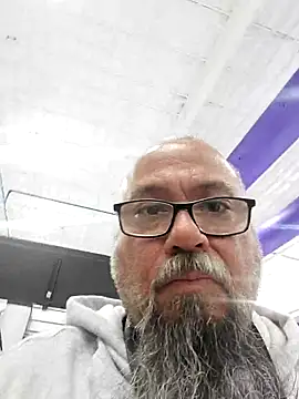 Snapshot of tsmack1972 chatting on December 4, 2025, 5:39 am tsmack1972 online show from December 4, 2025, 5:39 am