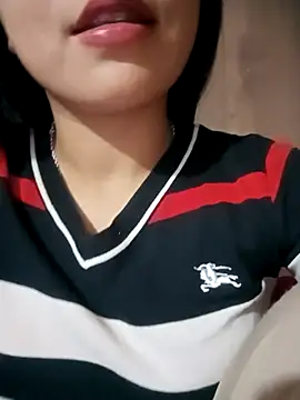 Snapshot of -Lanaa- chatting on November 4, 2025, 7:40 am -Lanaa- online show from November 4, 2025, 7:40 am