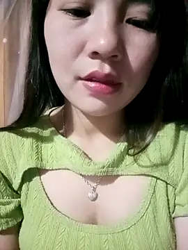 Snapshot of -Lanaa- chatting on November 16, 2025, 7:41 pm -Lanaa- online show from November 16, 2025, 7:41 pm